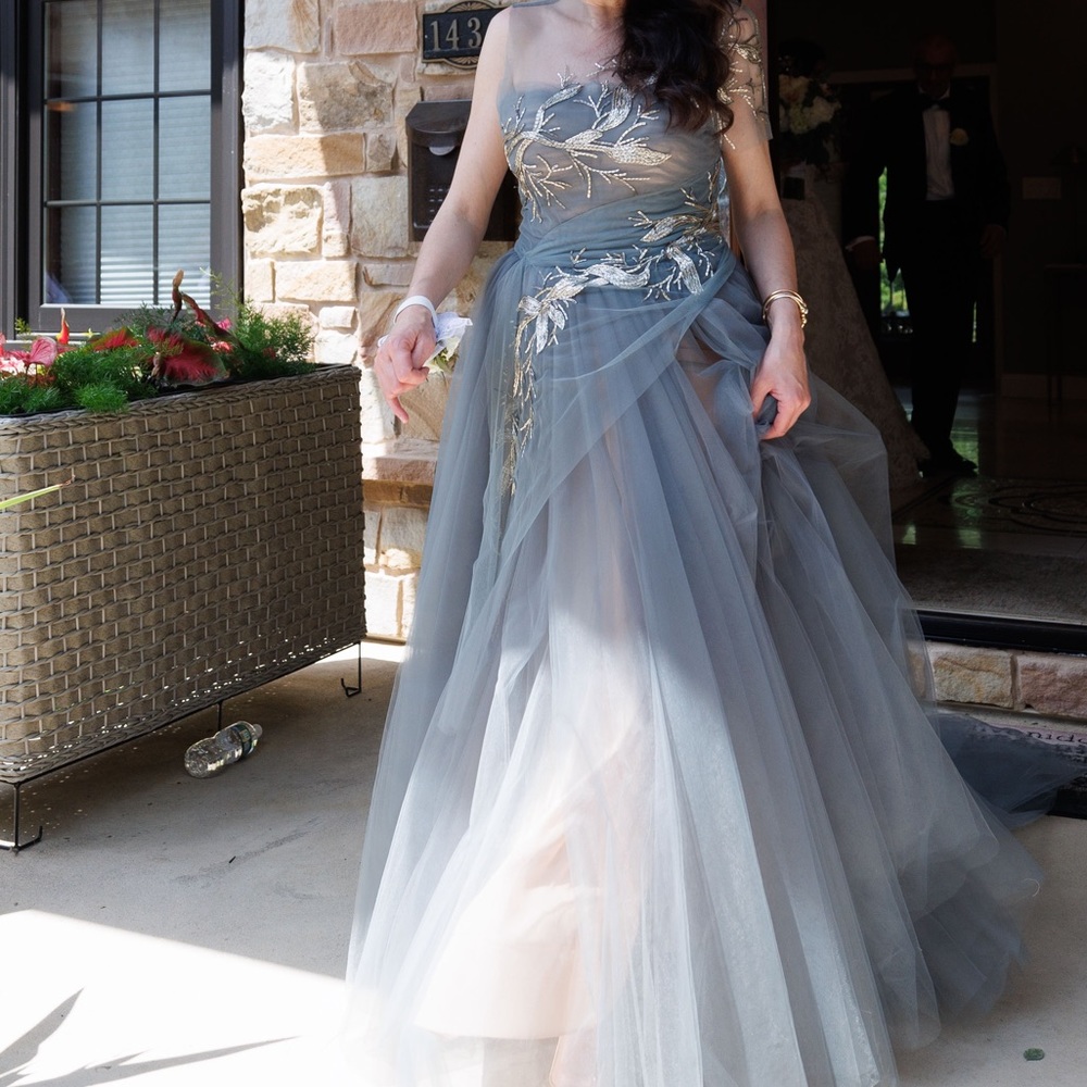 Reem Acra evening gown - Picture 10 of 13